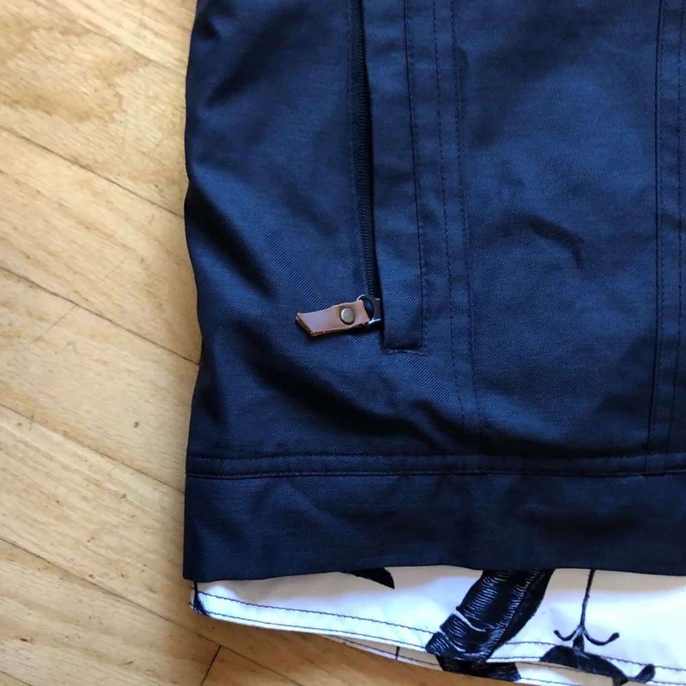 Roxy Snow Board/Ski Jacket - Picture 4 of 12
